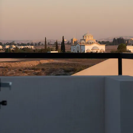 3br Sunset View Retreat Steps From The By Cyprus Horizons