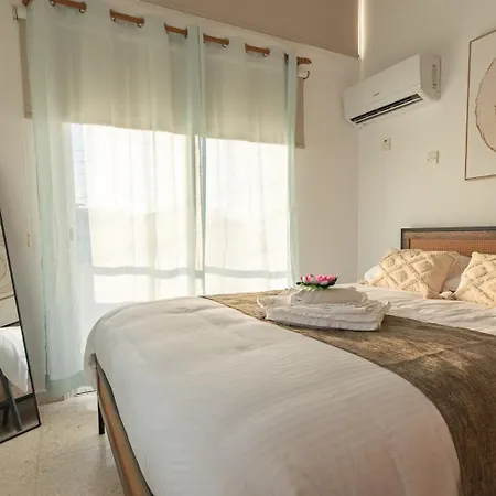 3br Sunset View Retreat Steps From The By Cyprus Horizons בורוקליני