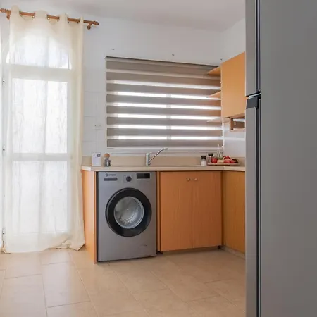 3br Sunset View Retreat Steps From The By Cyprus Horizons בית נופש בורוקליני